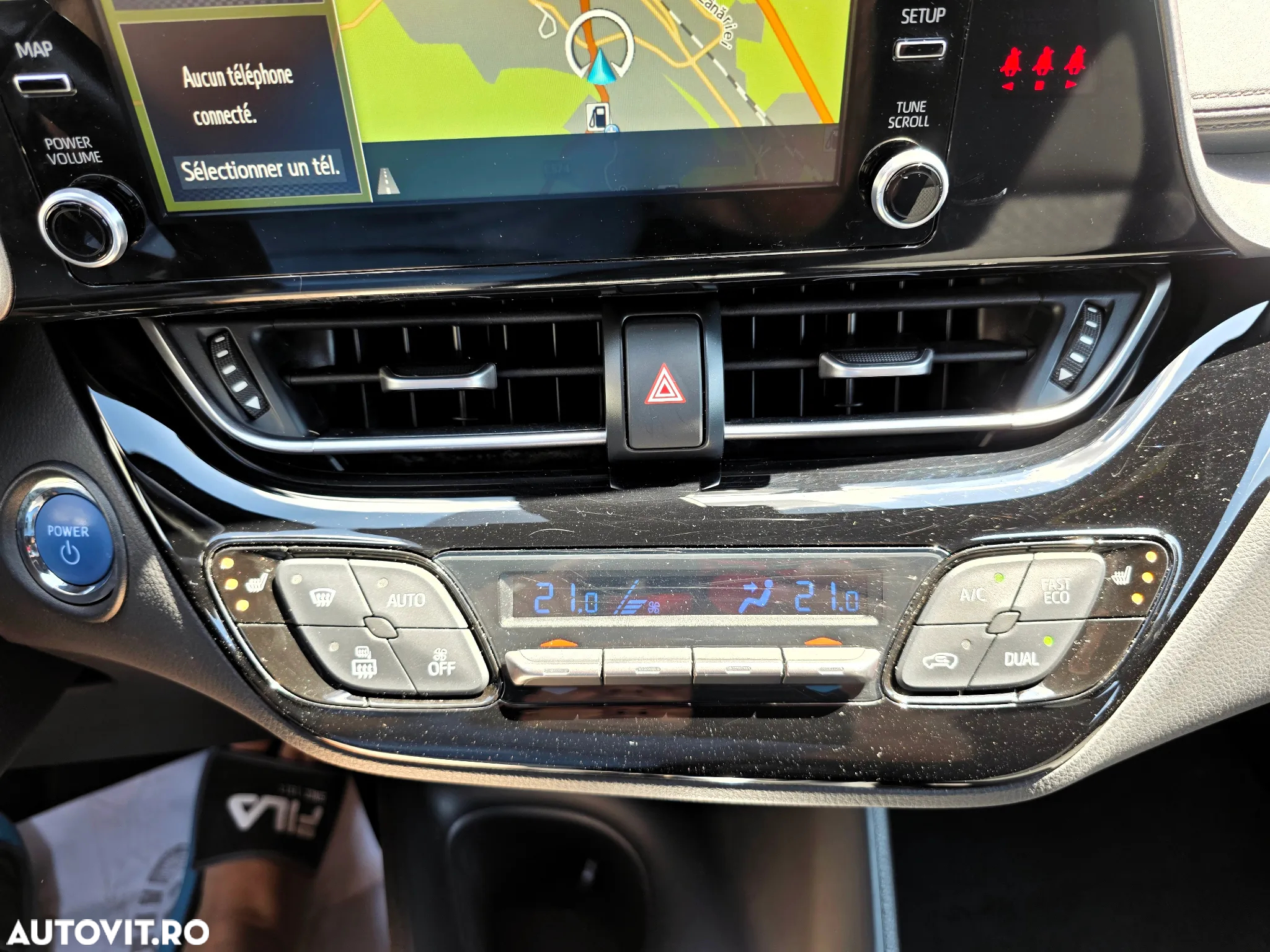 Toyota C-HR 1.8 HSD 4x2 CVT C-lassy LED - 26