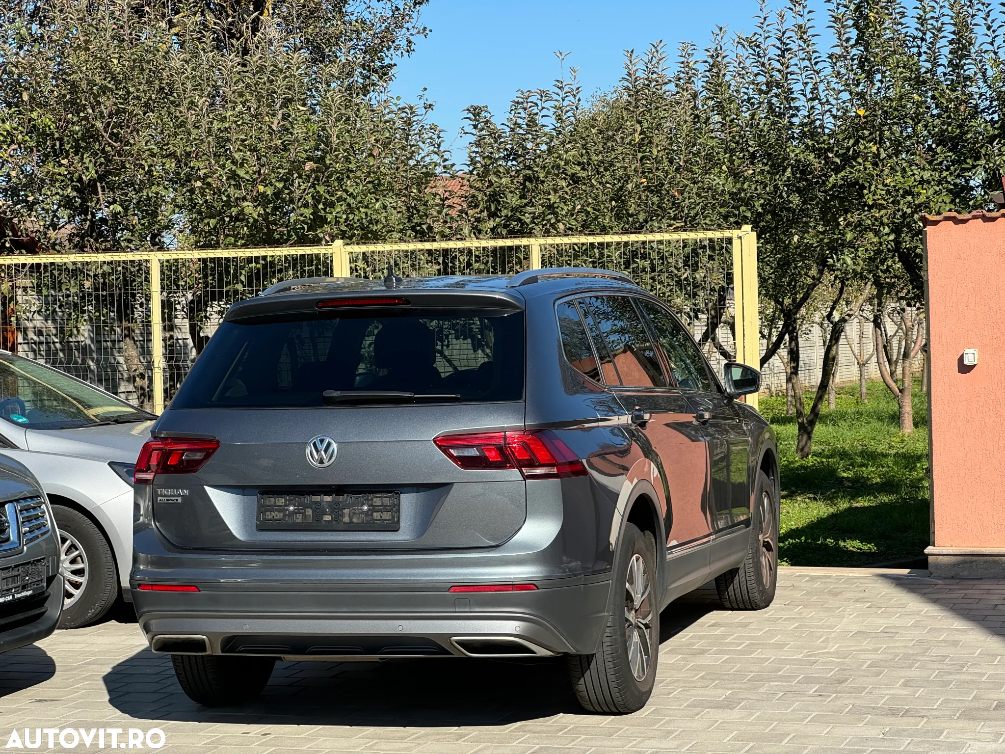 Volkswagen Tiguan Allspace 2.0 TDI SCR DSG Comfortline - 23