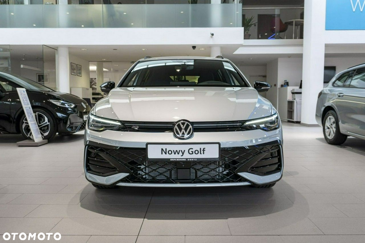 Volkswagen Golf - 4