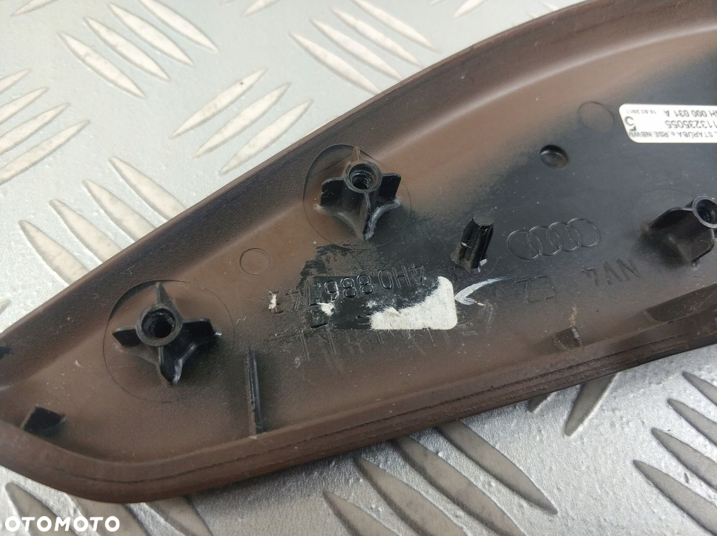 listwa dekoracyjna dekor podłokietnika AUDI A8 D4 - 5