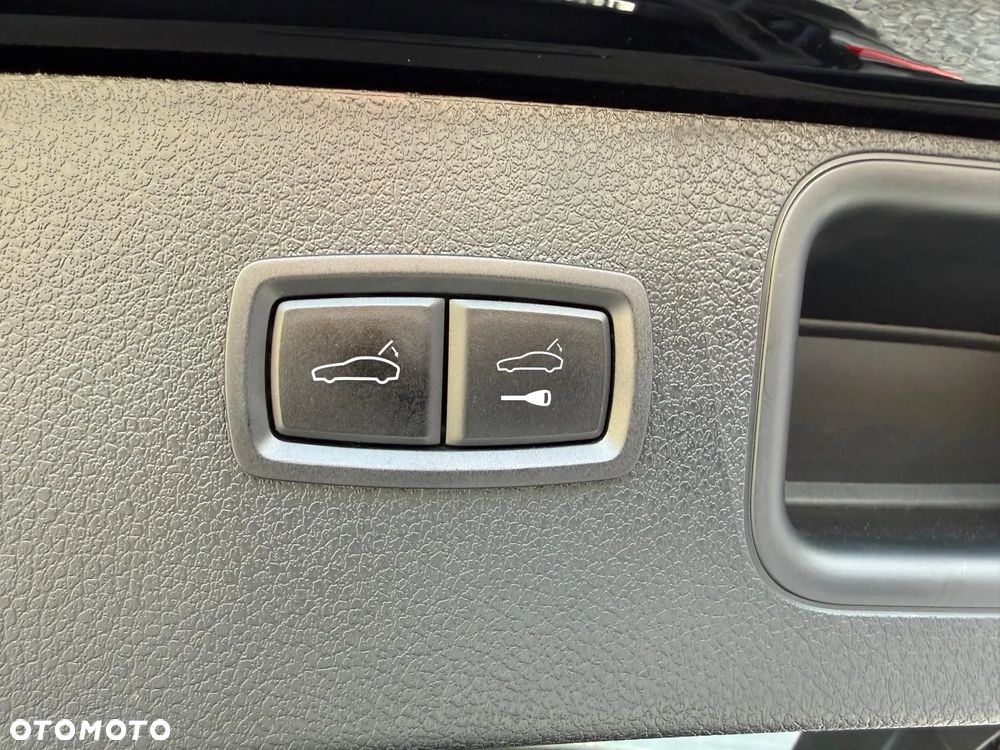 Porsche Macan T - 20