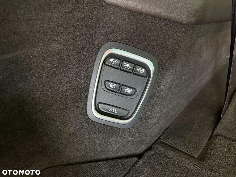 Renault Espace 1.6 TCE Initiale Paris EDC 7os - 32