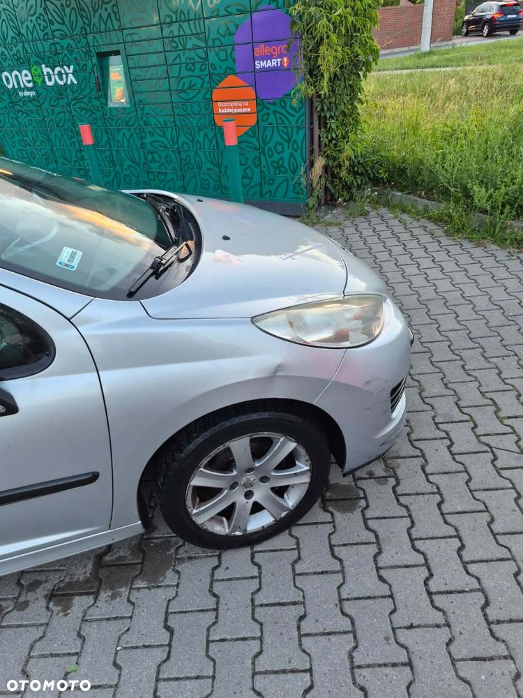 Peugeot 207 - 4