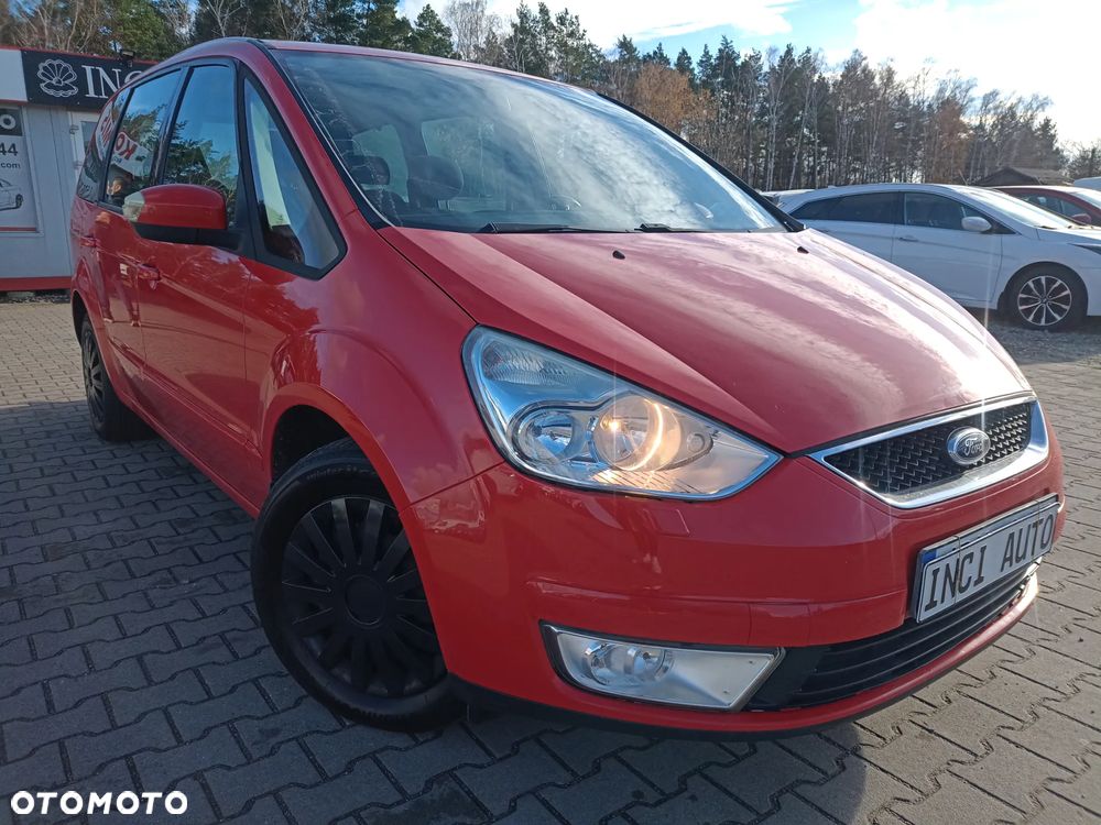 Ford Galaxy 2.0 Ambiente - 2