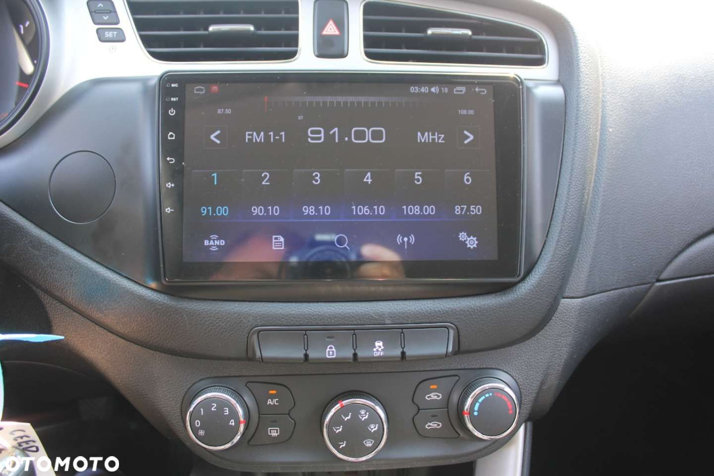 Kia Ceed - 32