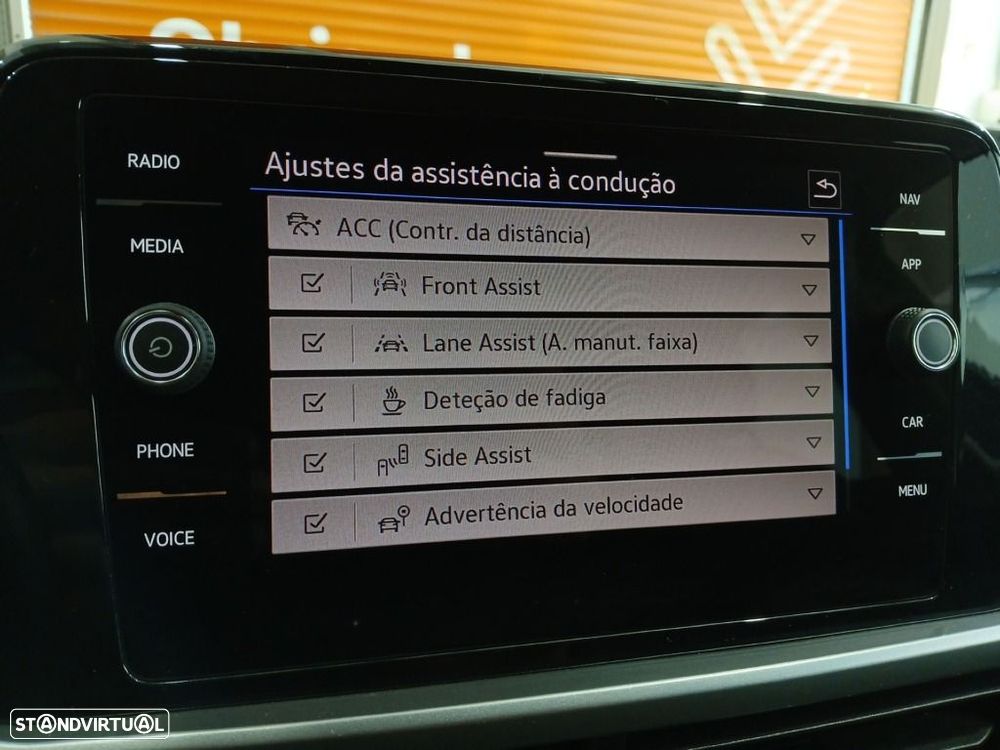 VW T-Roc 2.0 TDI Urban - 30