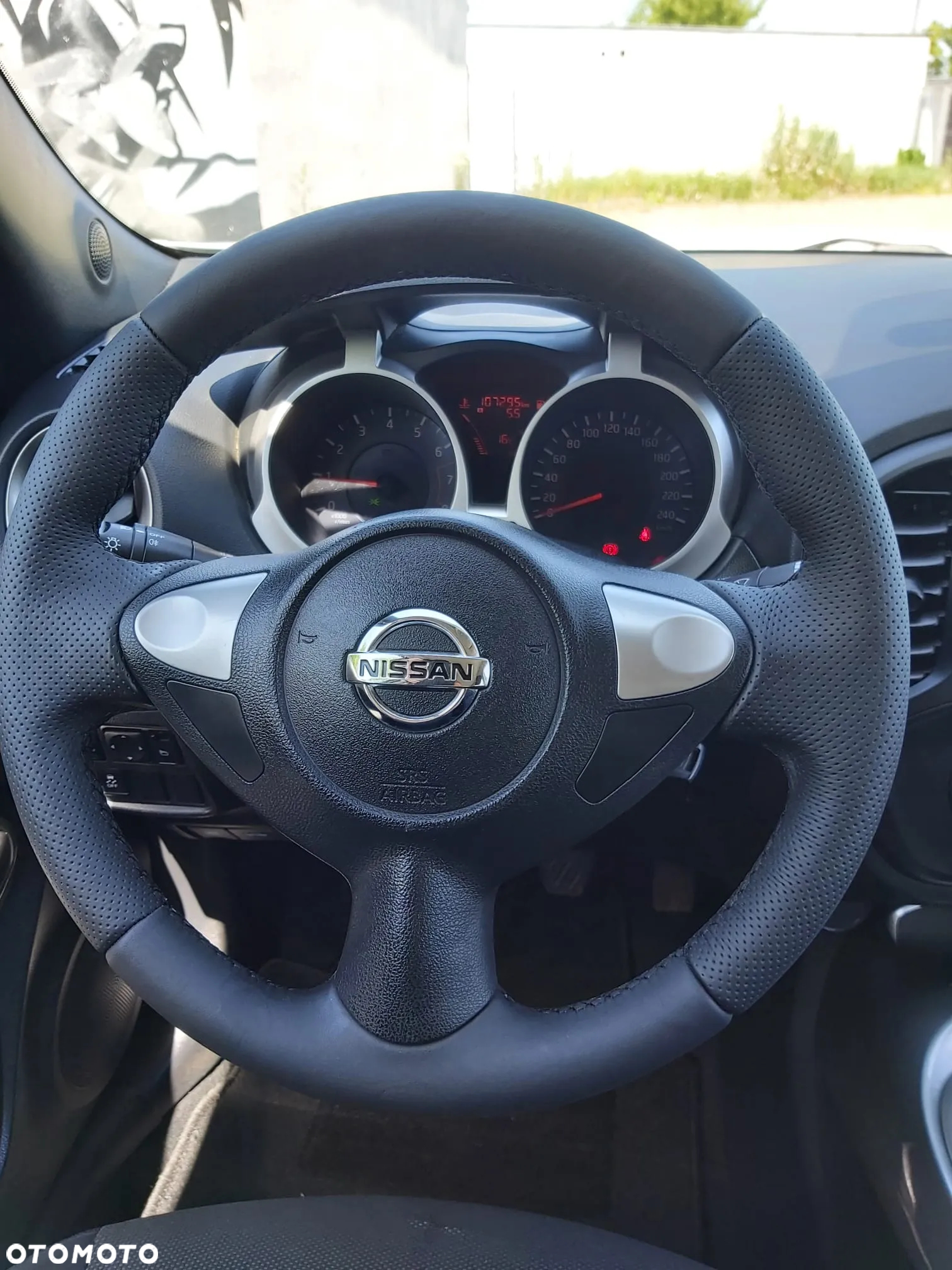 Nissan Juke 1.6 Visia Plus - 24