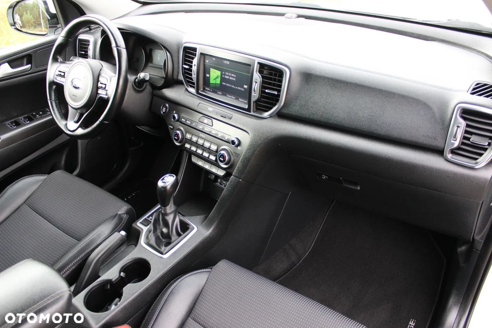 Kia Sportage 1.6 GDI 2WD ISG Dream-Team Edition - 21