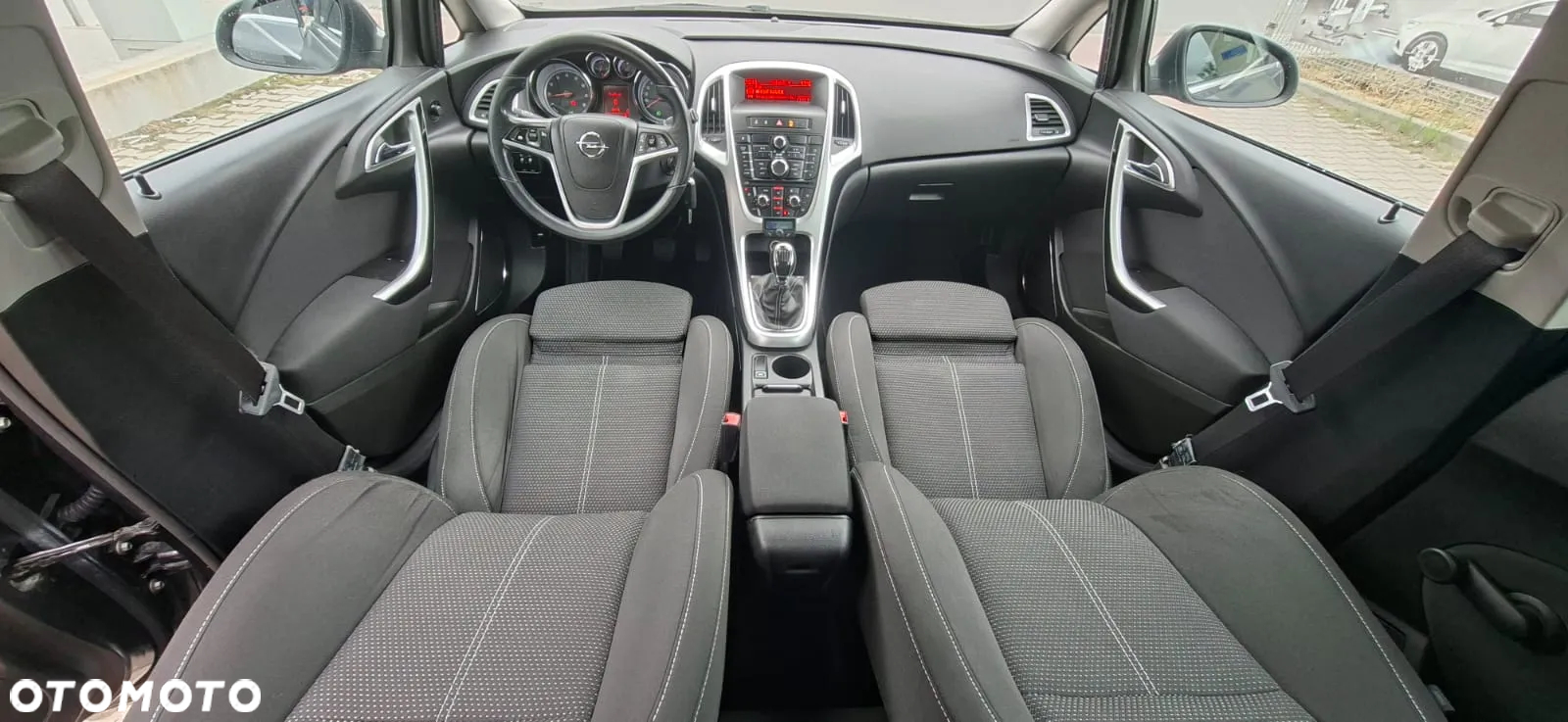 Opel Astra 1.6 Turbo Sports Tourer - 10