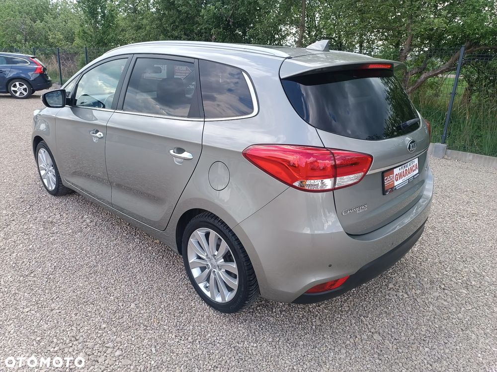 Kia Carens 1.7 CRDi 115 Dream Team Edition - 24