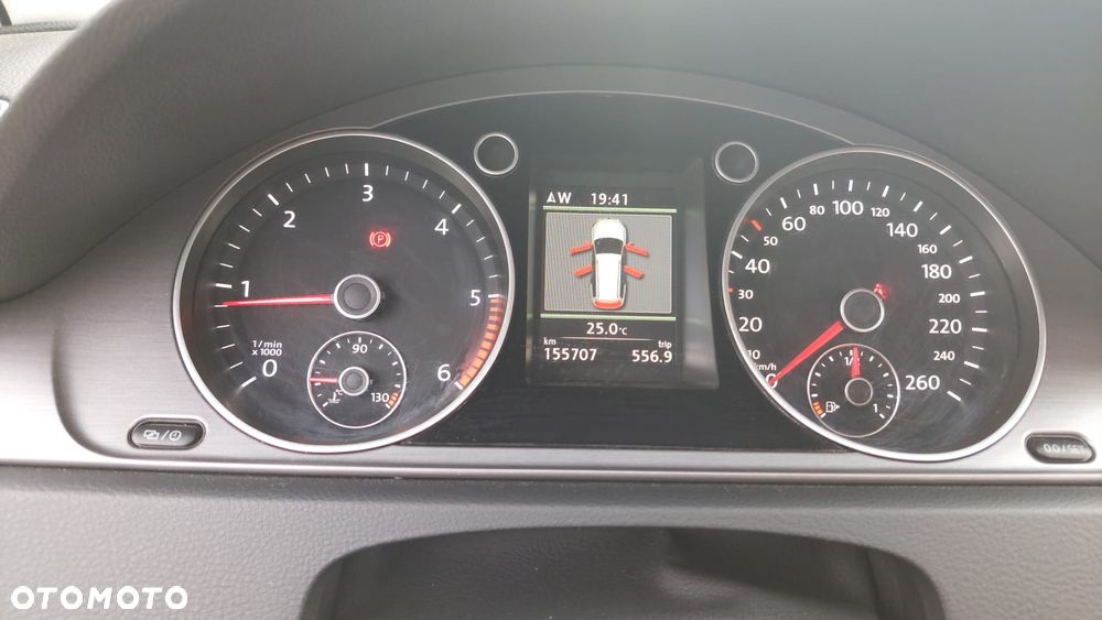 Volkswagen Passat - 23