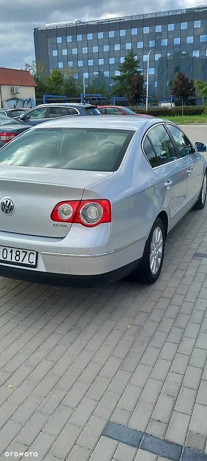 Volkswagen Passat 2.0 TDI DPF Comfortline - 11