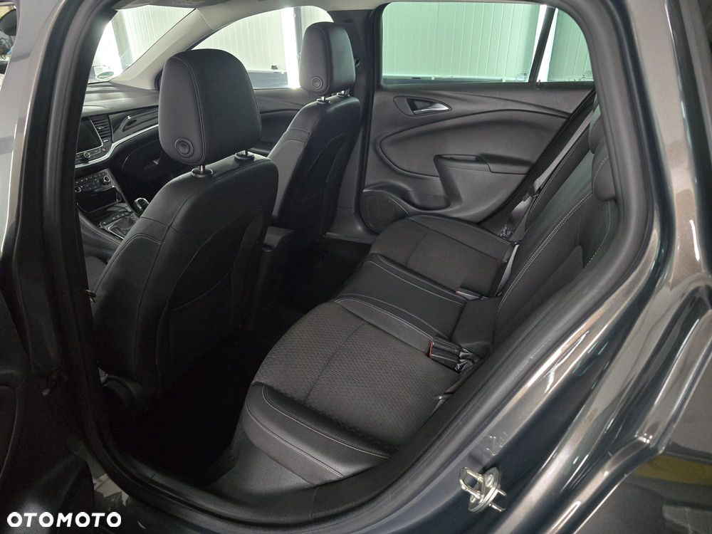 Opel Astra 1.6 BiTurbo D (CDTI) Start/Stop Innovation - 10