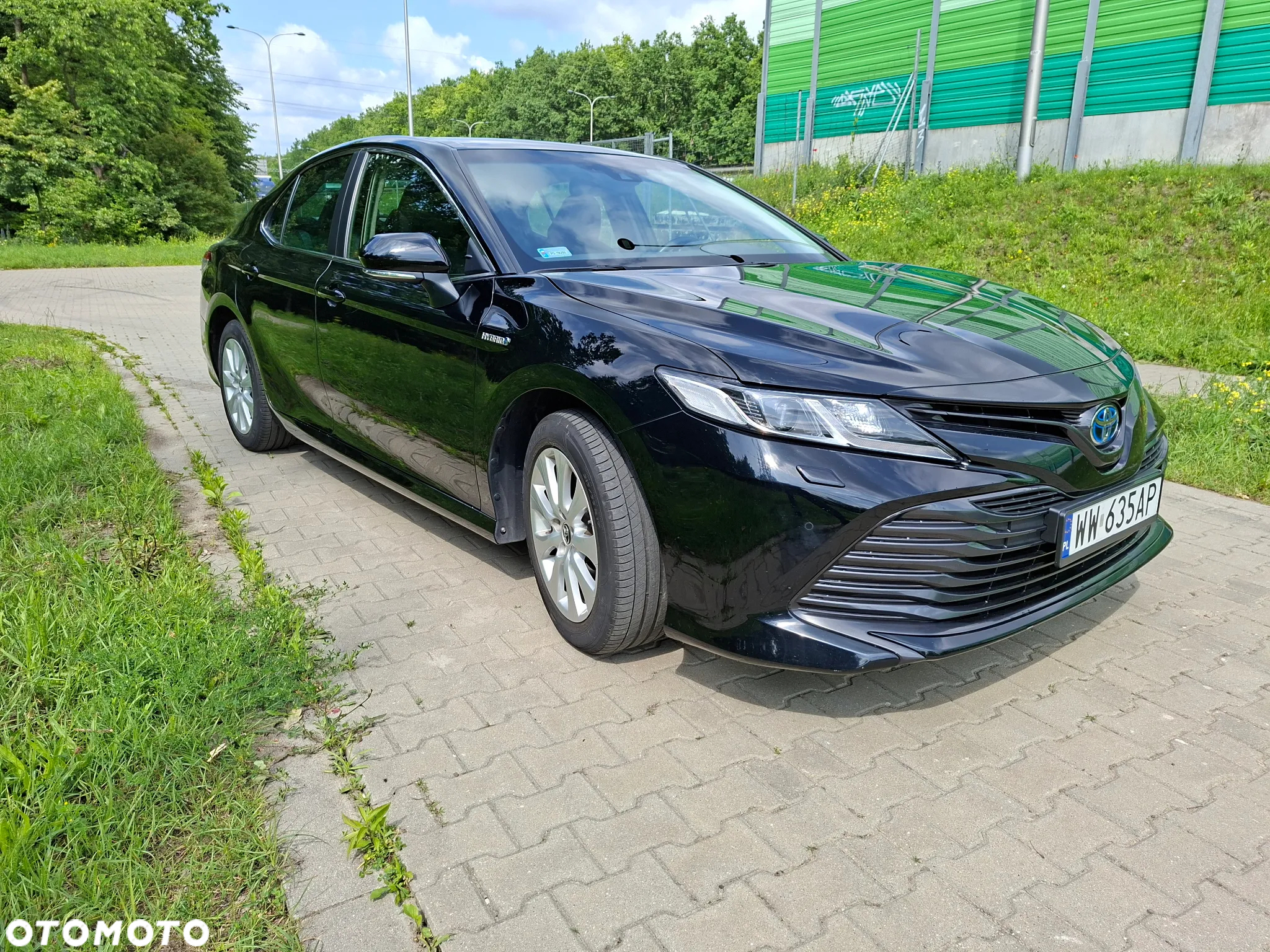 Toyota Camry 2.5 Hybrid Comfort CVT - 3