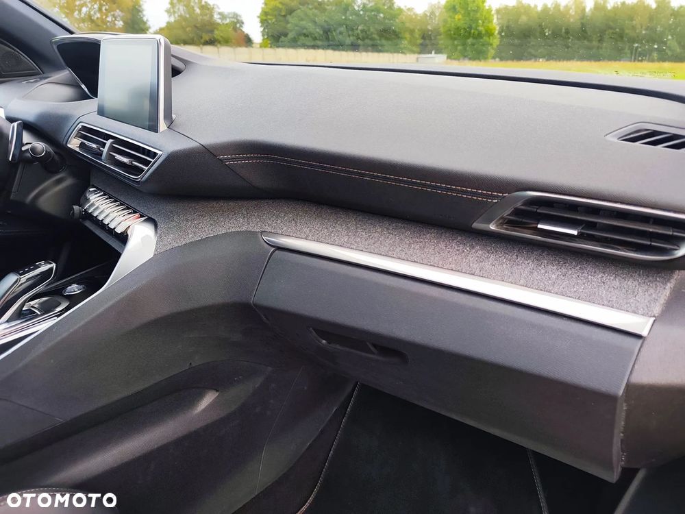Peugeot 5008 BlueHDi 130 EAT8 Roadtrip - 16