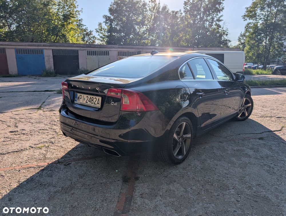 Volvo S60 D4 Geartronic Momentum - 4