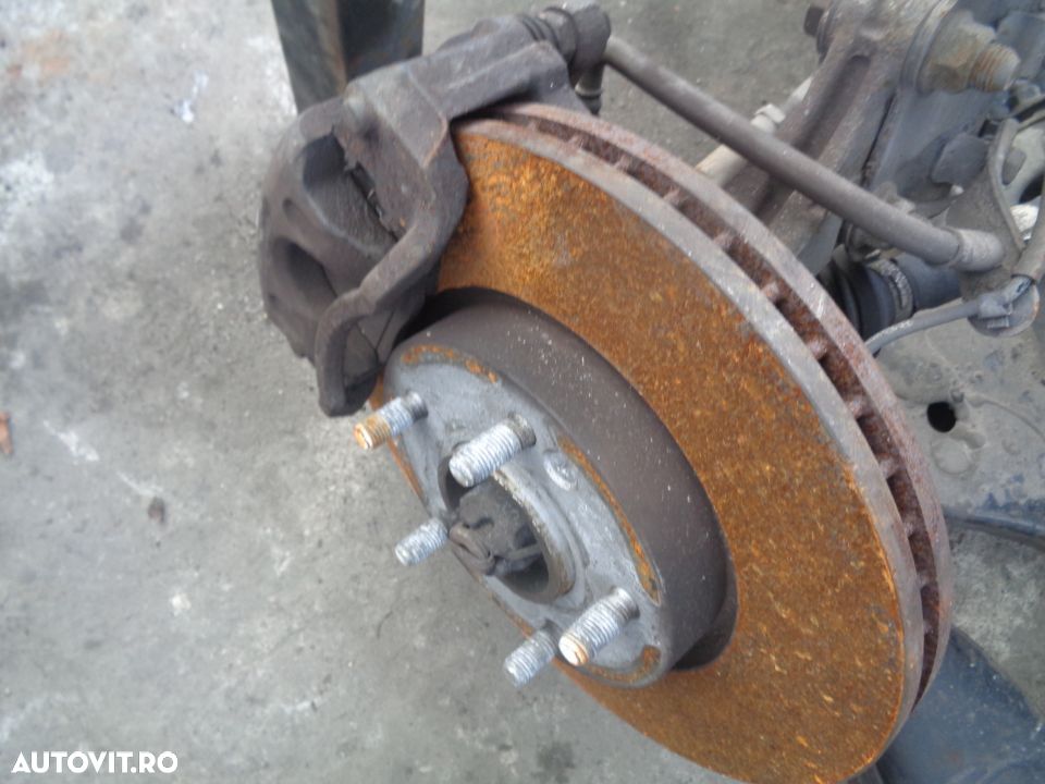 Vand Fuzeta Fata Dreapta Kia Ceed 1.5 CRDI din 2010 - 1
