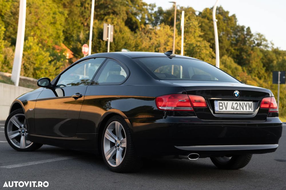 BMW Seria 3 320i Aut. - 6