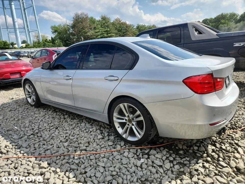 BMW Seria 3 328i xDrive - 3