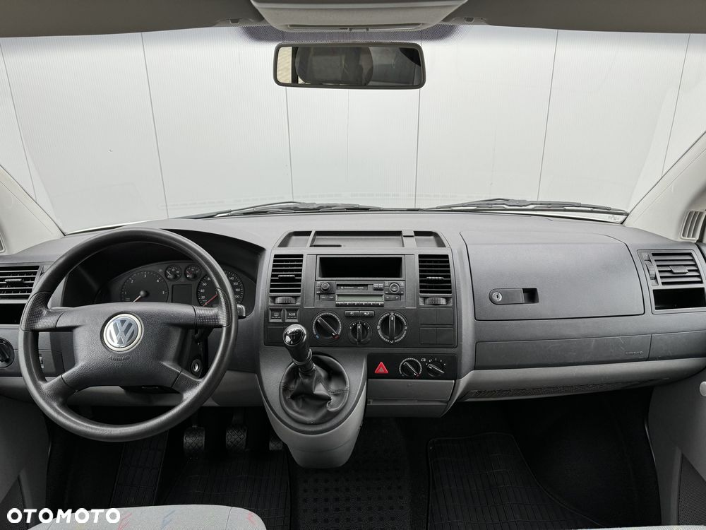 Volkswagen Transporter T5 TDI L1H1 - 24
