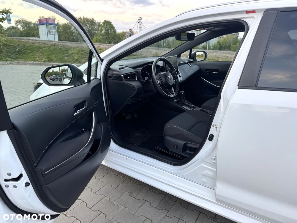 Toyota Corolla 1.8 Hybrid Comfort - 22