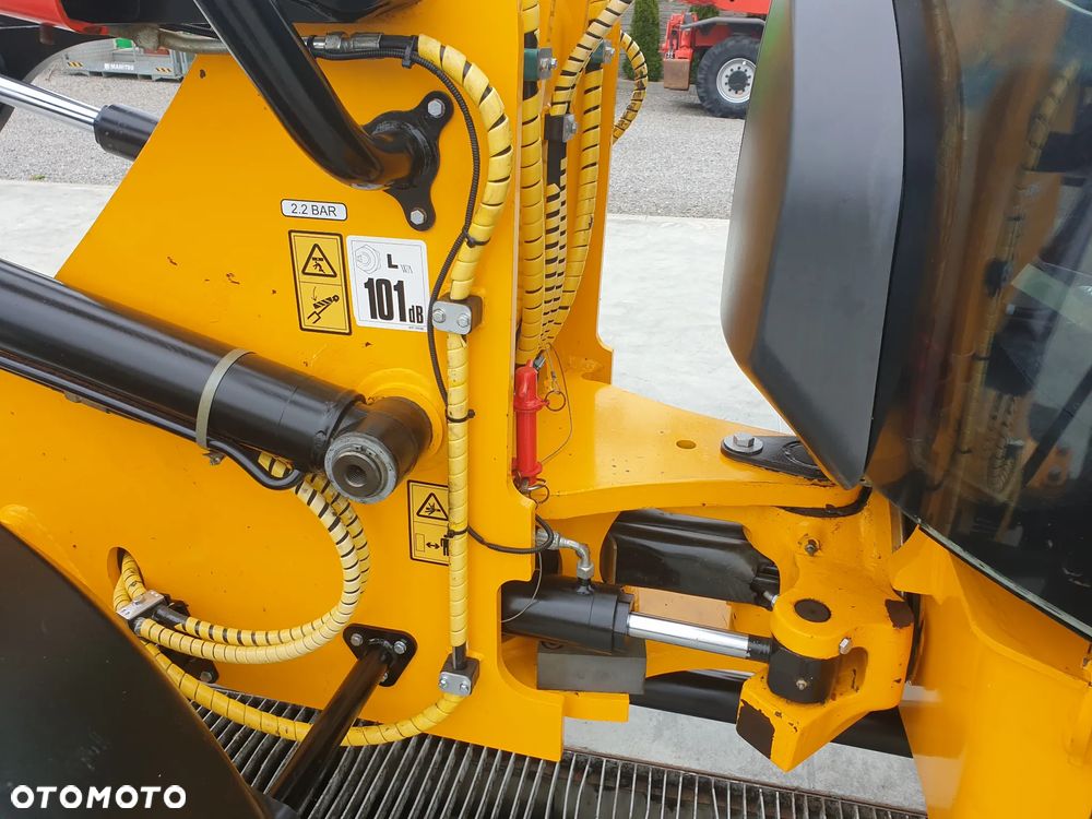 JCB 409 AGRI 40KM/H WIDŁY/ŁYŻKA SPROWADZONA SUPER STAN - 26