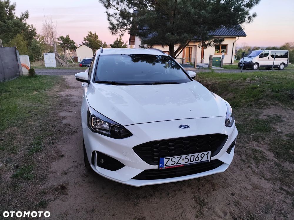 Ford Focus 1.0 EcoBoost Start-Stopp-System ST-LINE STYLE - 2