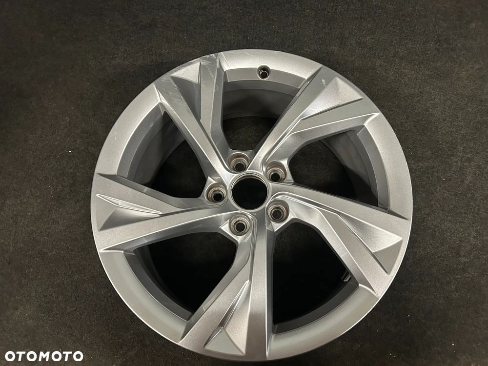 Alufelga Audi A4 B9 18 cali 5x112 1szt. 8W0601025EJ - 1