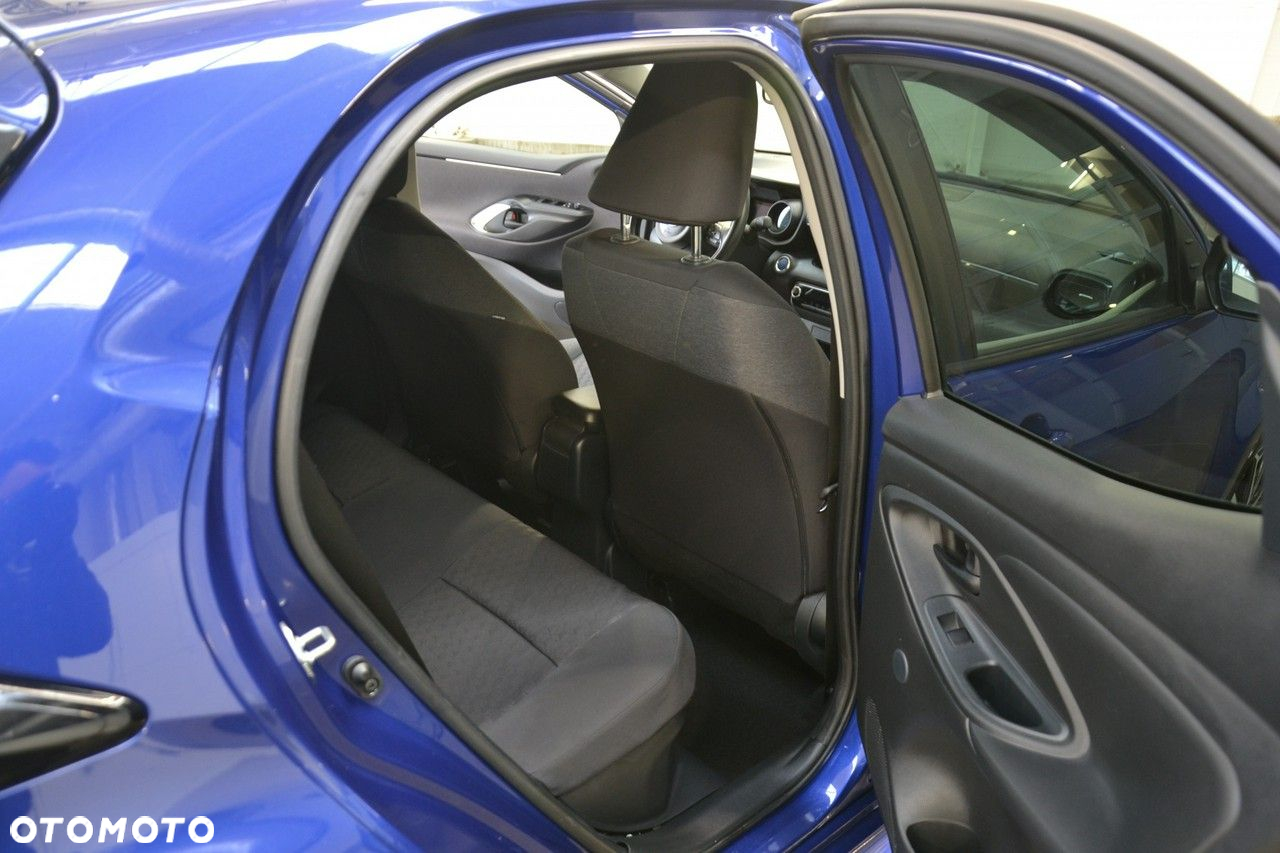 Toyota Yaris - 25