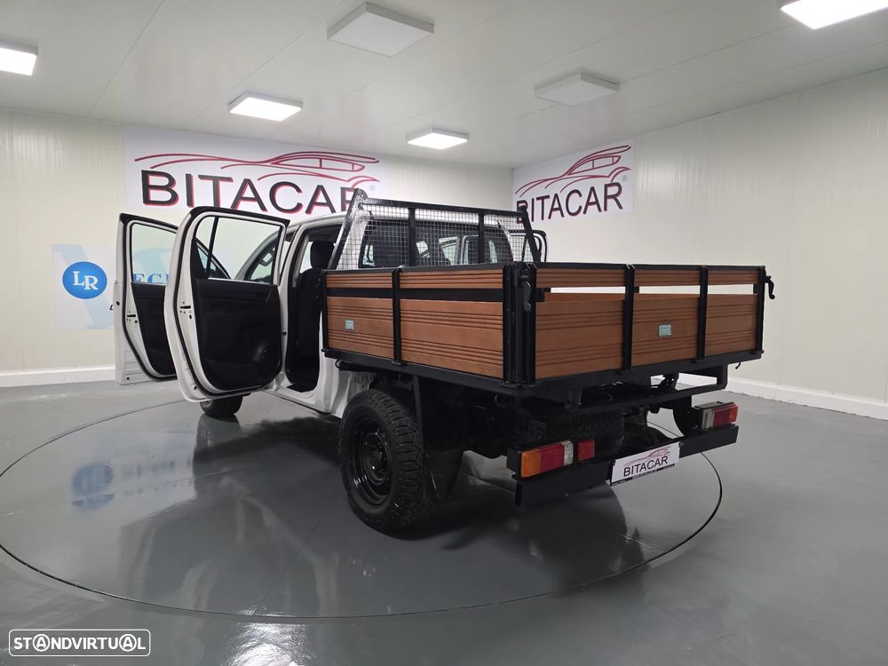Toyota HILUX 2.4 D-4D 4WD CD CH - 23