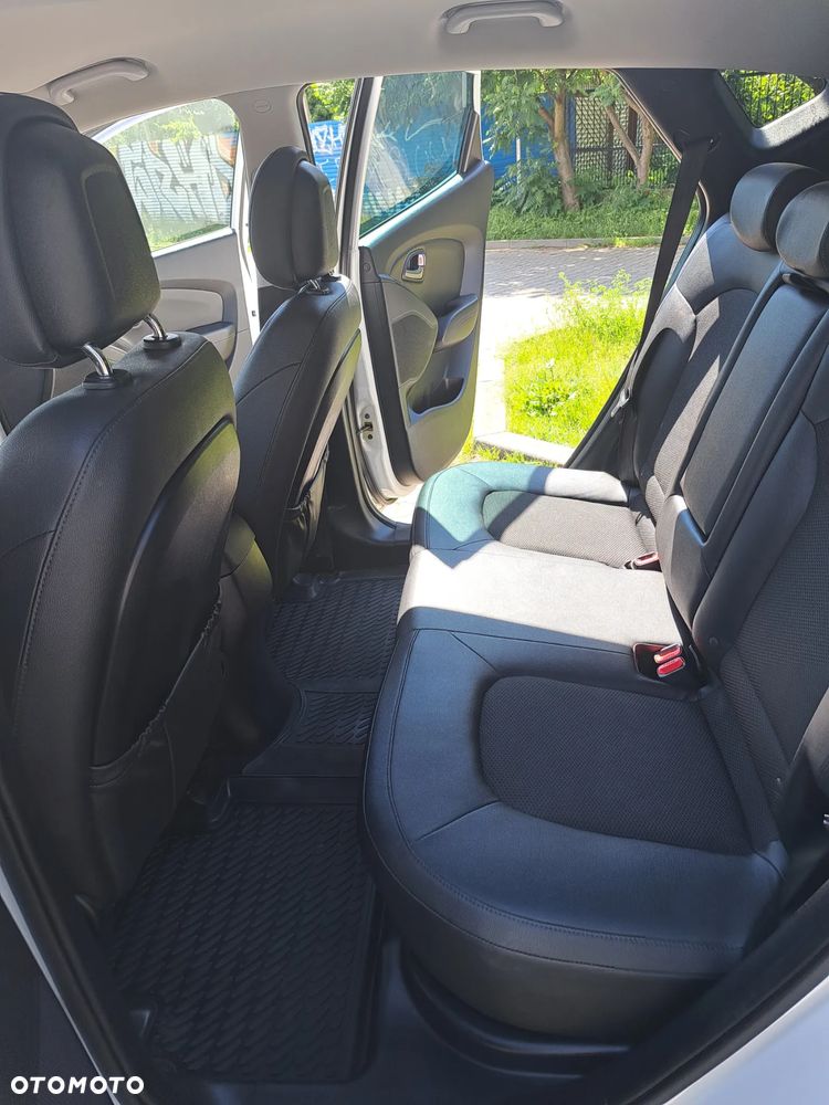 Hyundai ix35 2.0 CRDi Premium 4WD - 18
