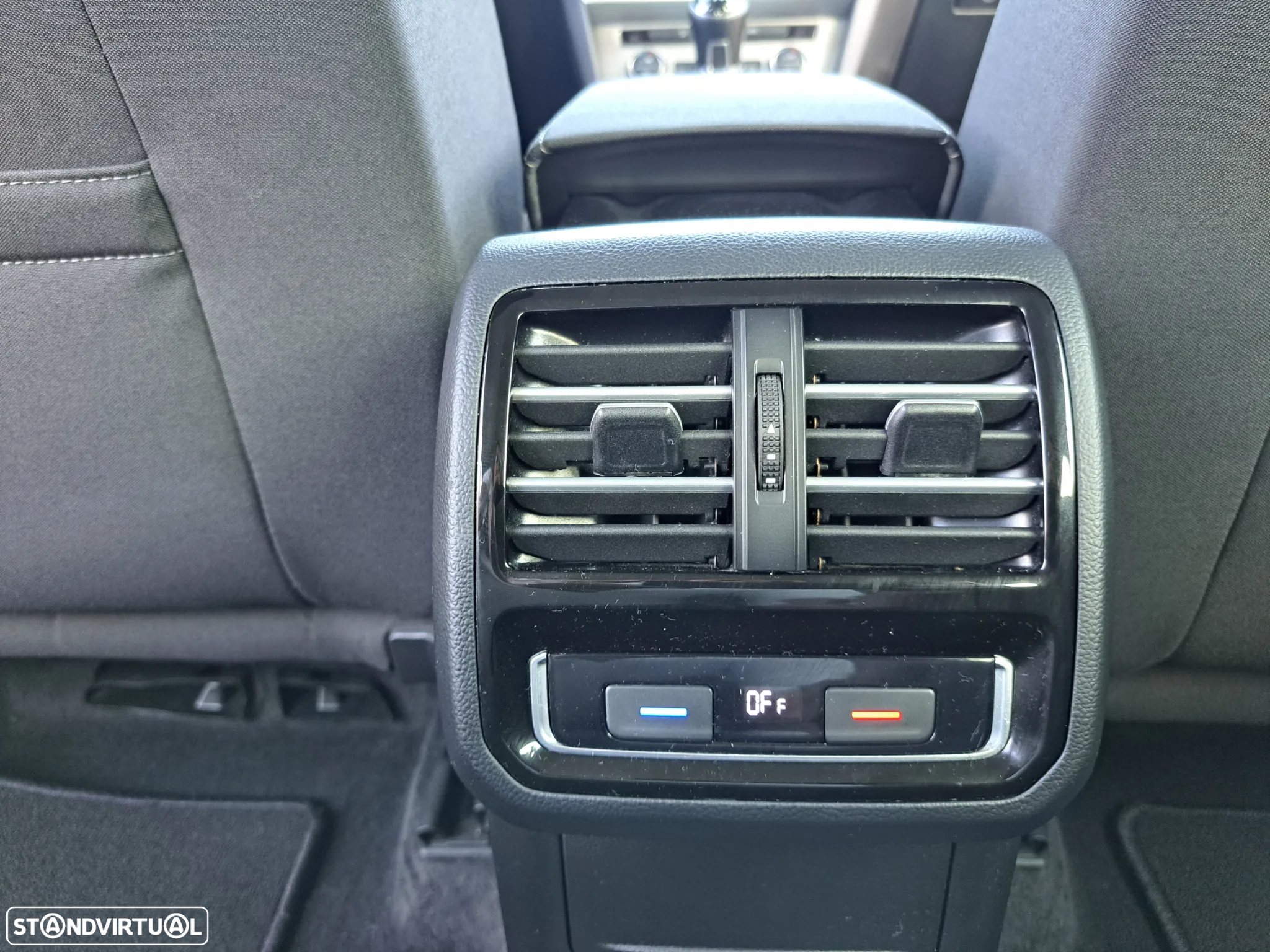 VW Passat Variant 1.6 TDI Highline - 27