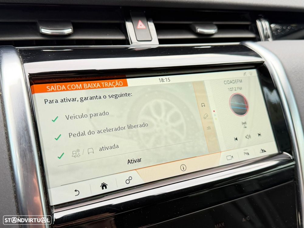 Land Rover Discovery Sport P300e Dynamic SE - 53