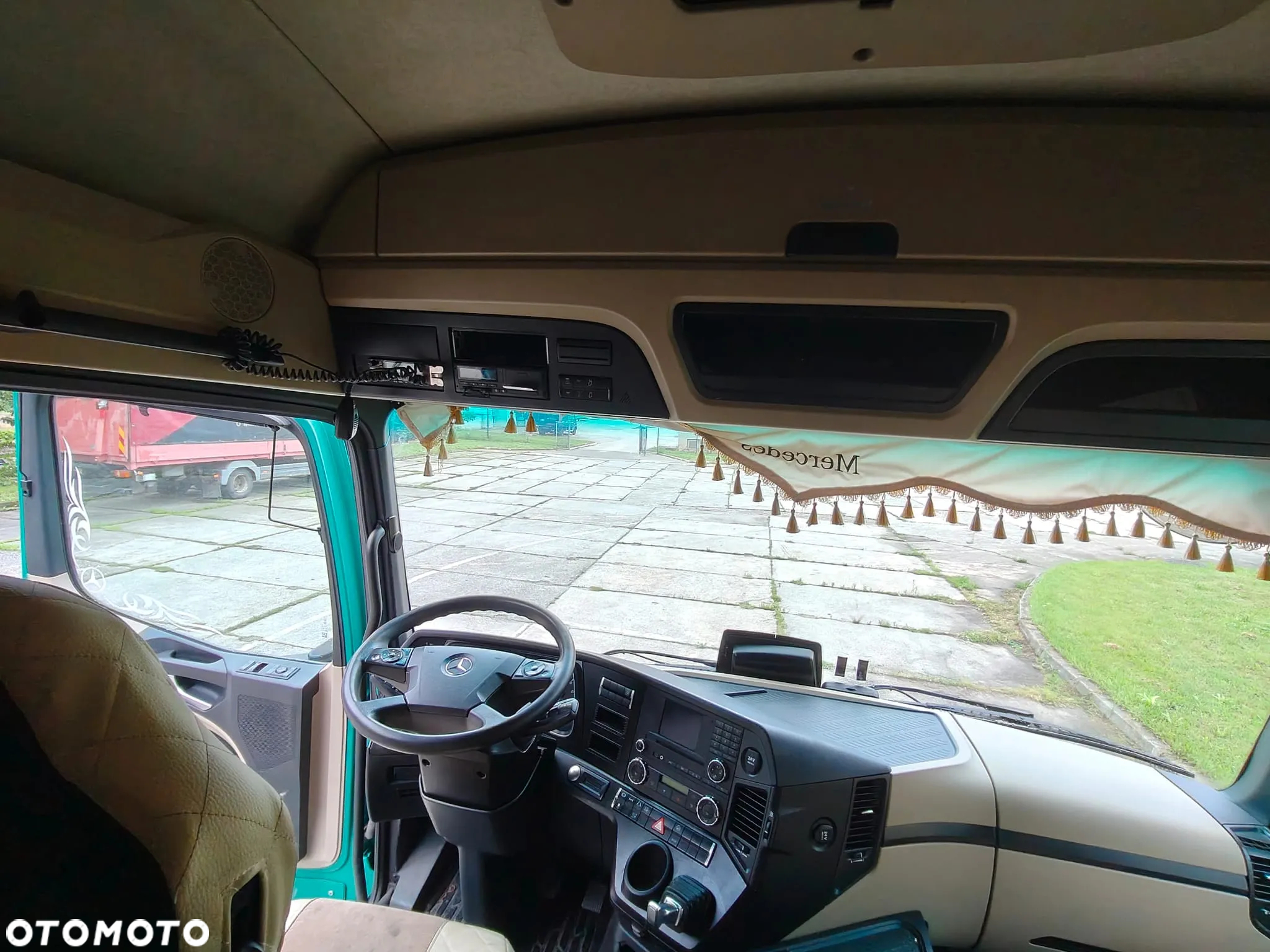 Mercedes-Benz ACTROS - 10