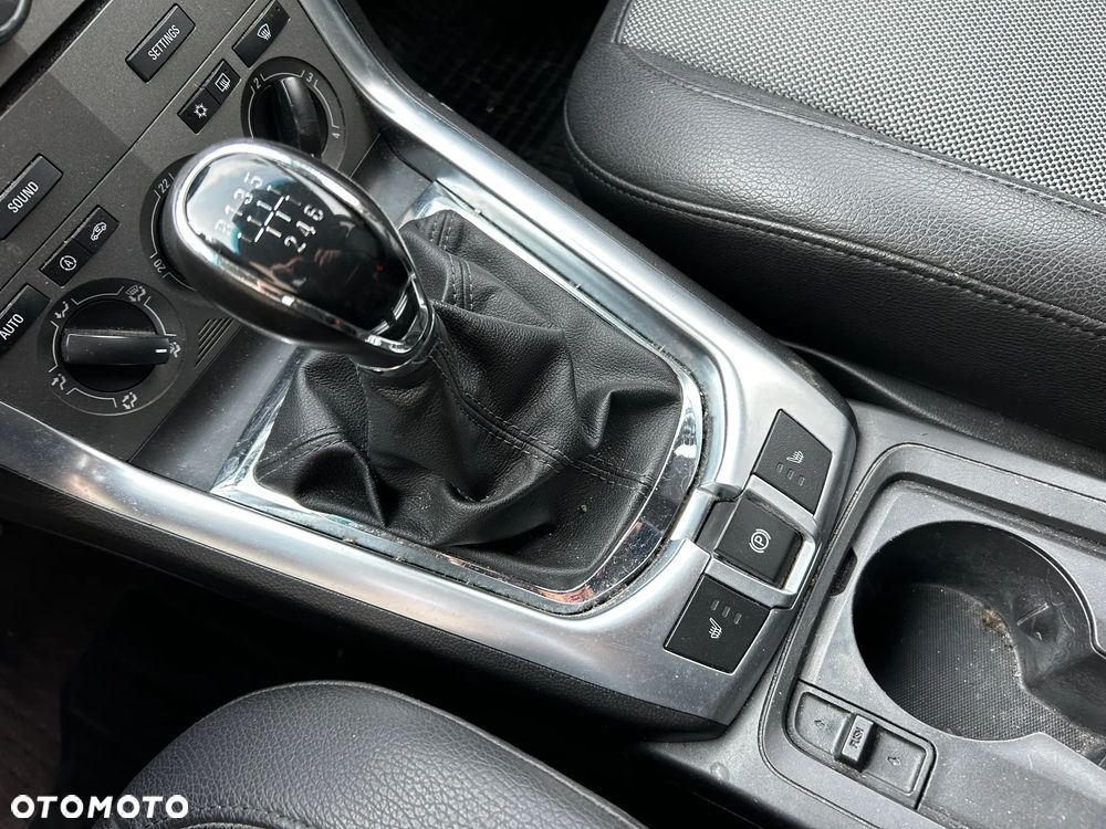 Opel Antara - 12