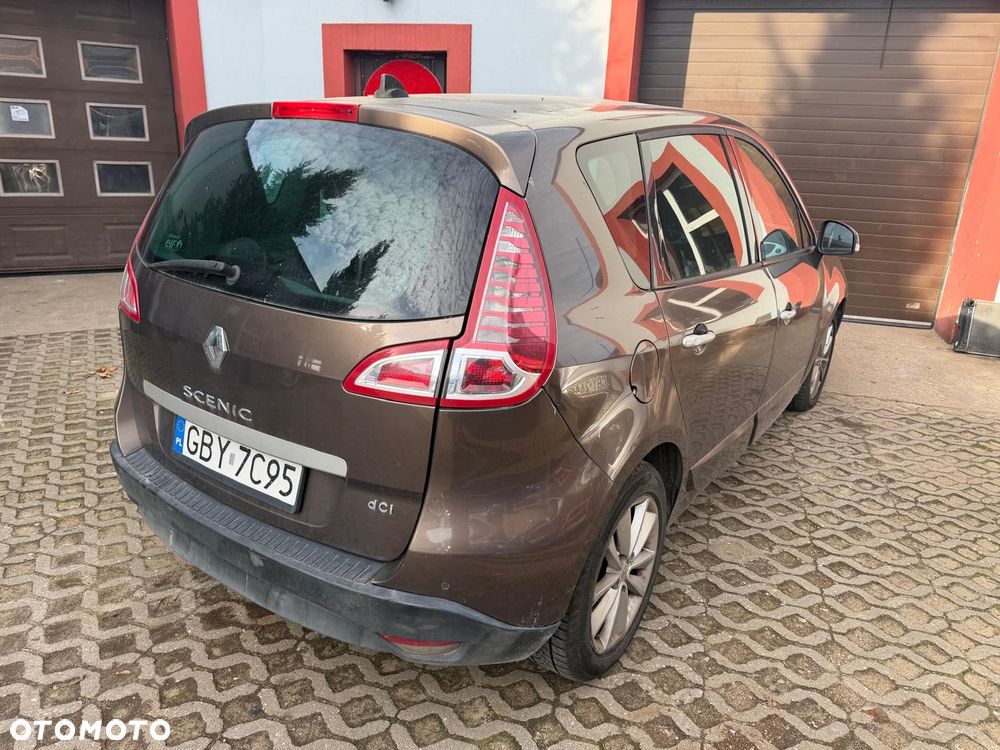 Renault Scenic 2.0 dCi Privilege - 13
