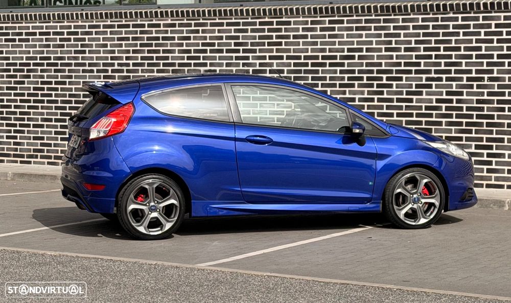 Ford Fiesta 1.6 EcoBoost ST - 4