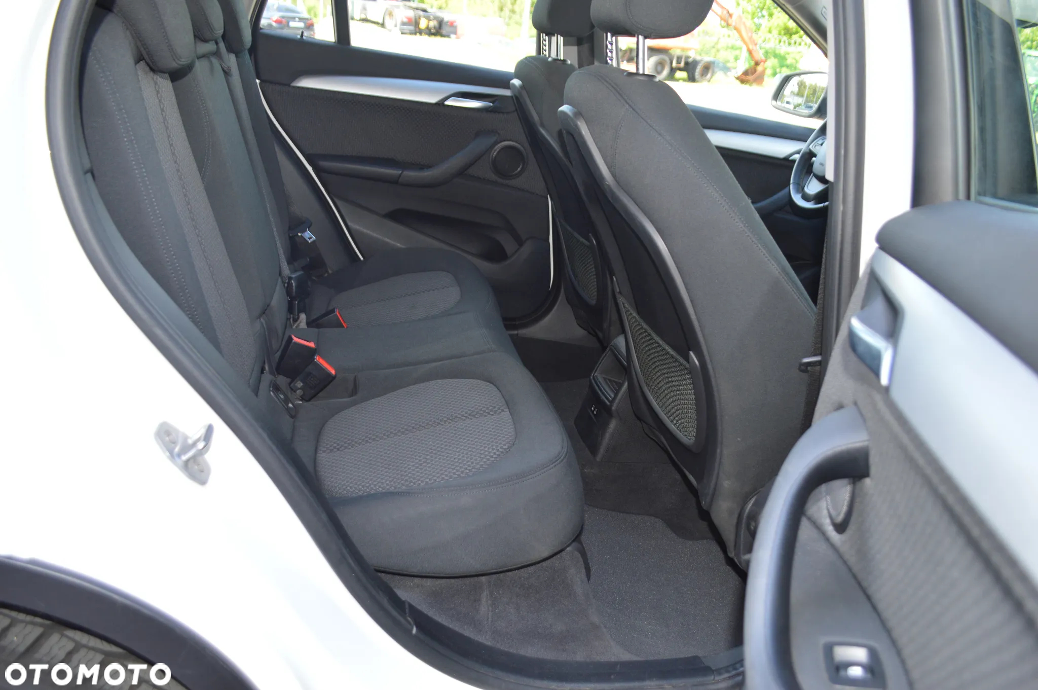 BMW X1 sDrive18i - 13