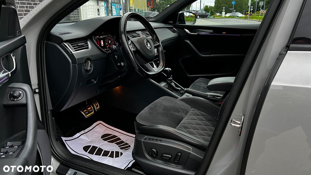 Skoda Octavia 2.0 TDI 4x4 DSG RS - 26