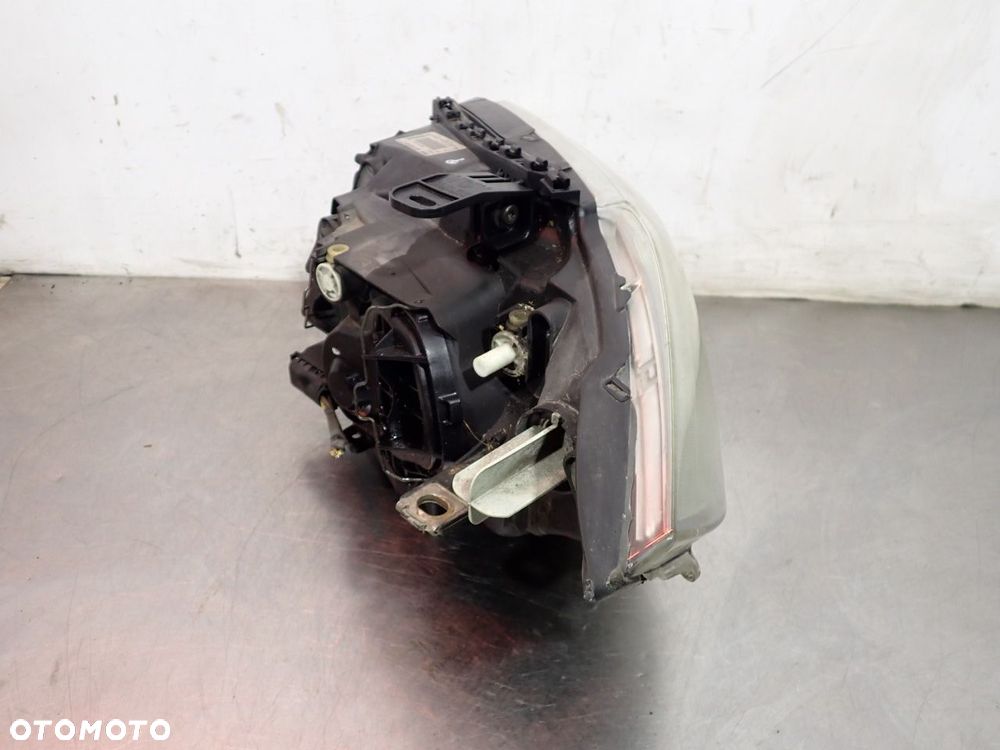 LAMPA PRAWA PRZEDNIA BMW E87 - 5