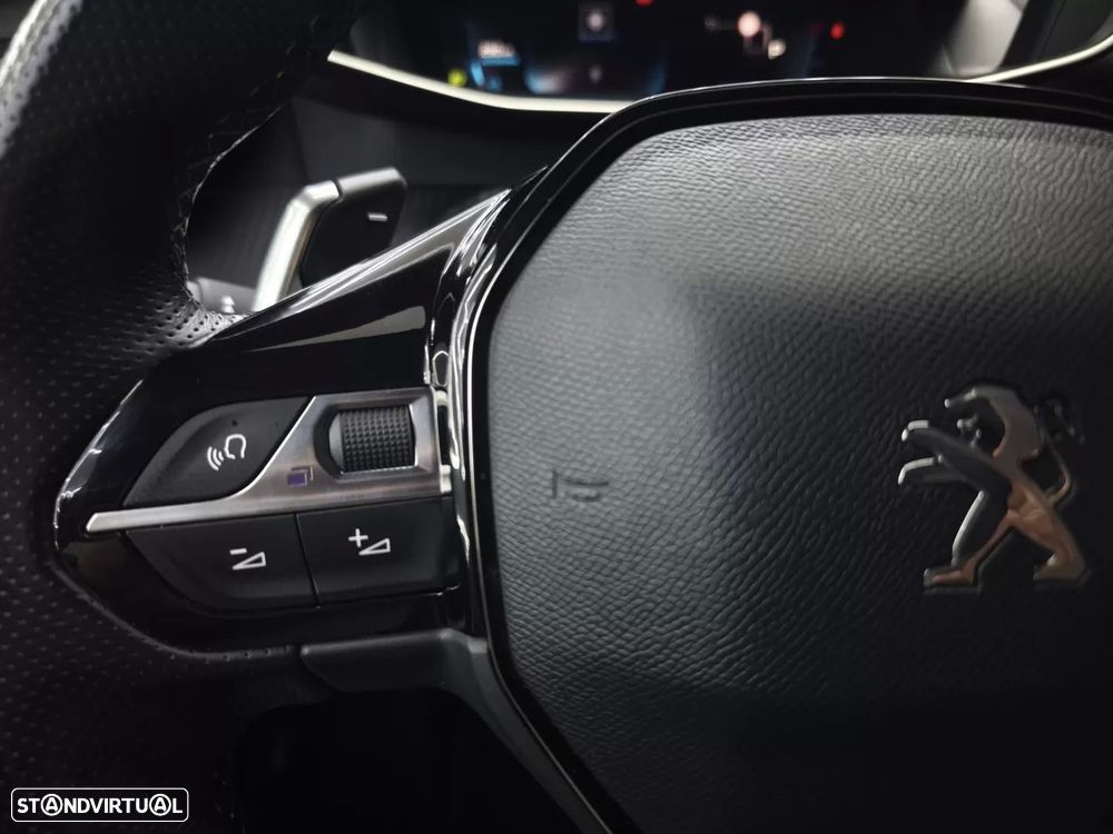 Peugeot 2008 1.5 BlueHDi GT Line EAT8 - 23