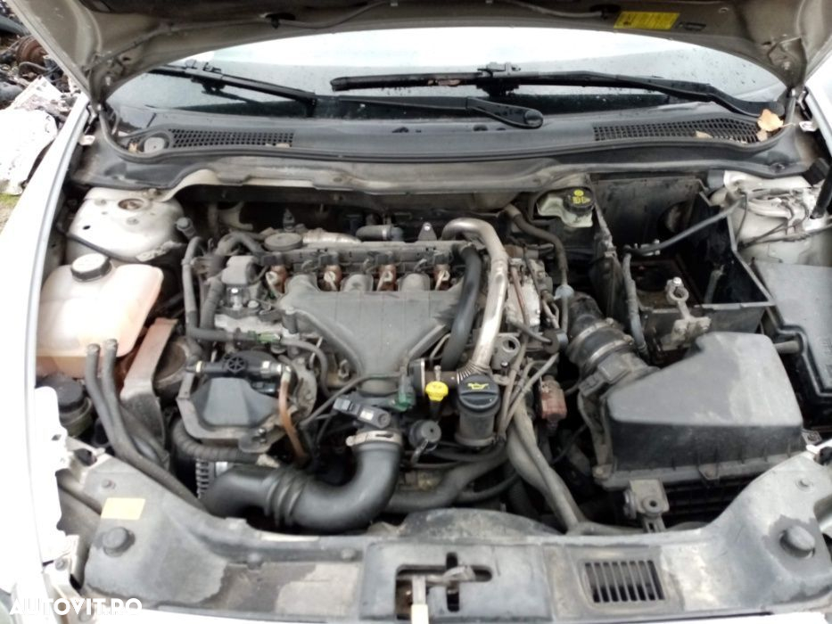 Dezmembrez Volvo V50 2.0 diesel - 8