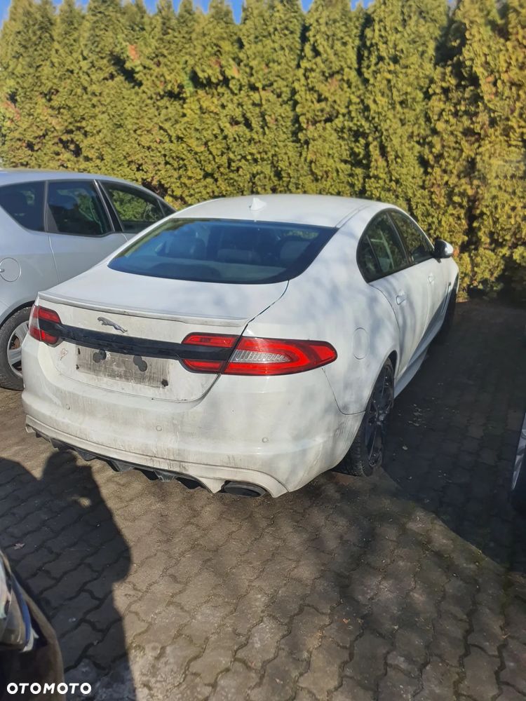 Jaguar XF 3.0 V6 S Portfolio - 1