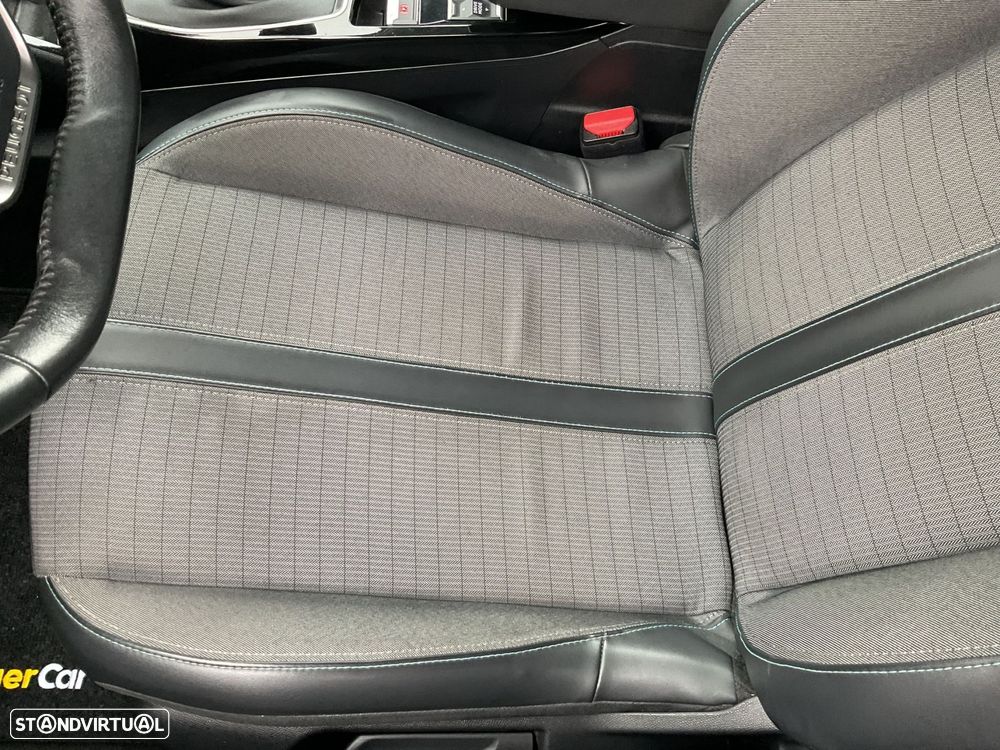 Peugeot 2008 1.5 BlueHDi Allure - 21