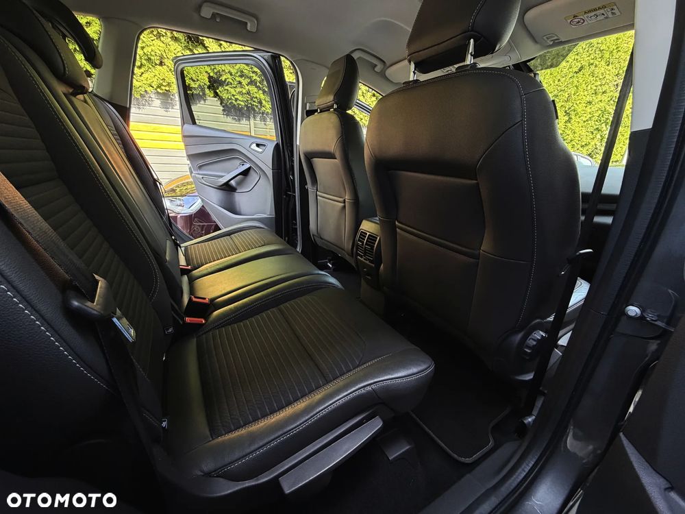 Ford Kuga 2.0 TDCi 4x4 Titanium - 17