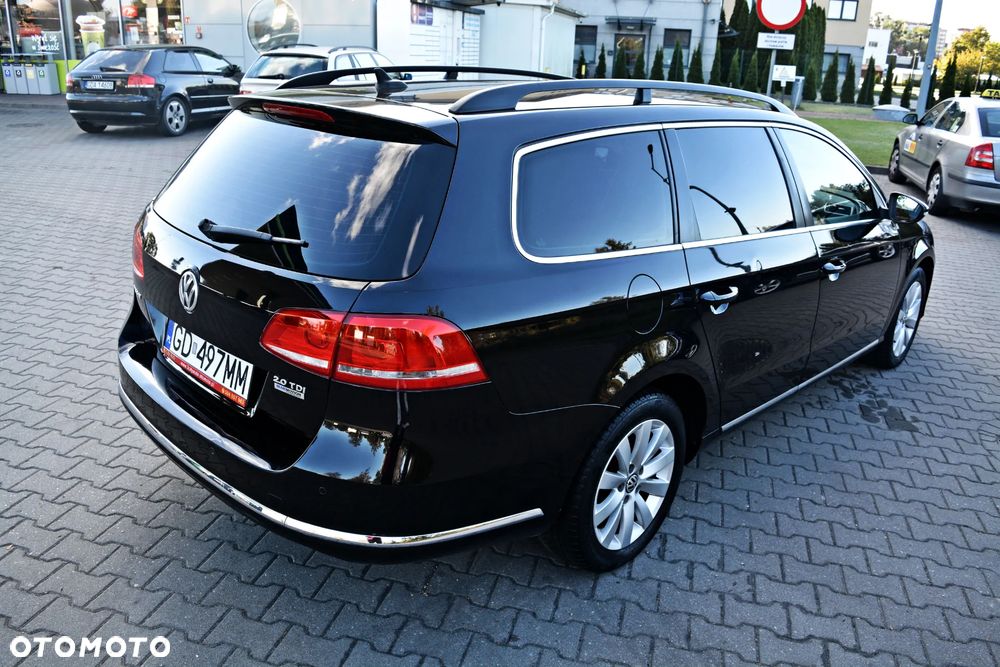 Volkswagen Passat Variant 2.0 TDI BlueMotion Technology DPF Comfortline - 4