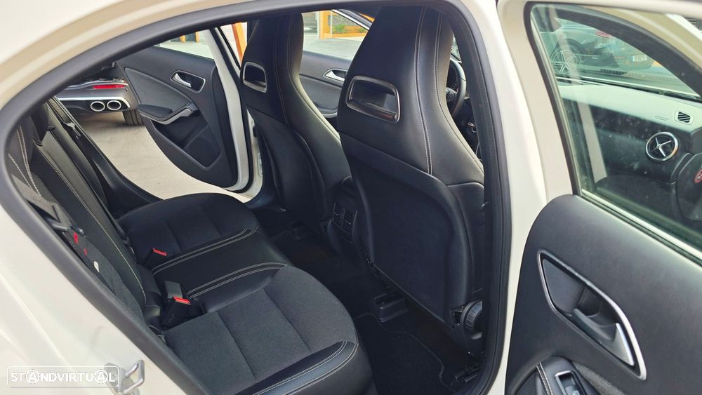 Mercedes-Benz A 180 d Urban - 13