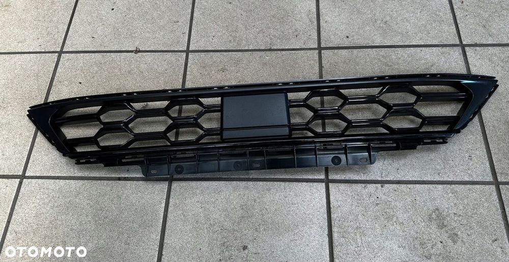 KRATKA ZDERZAKA ATRAPA FORD PUMA ST-LINE L1TB17K945A - 2