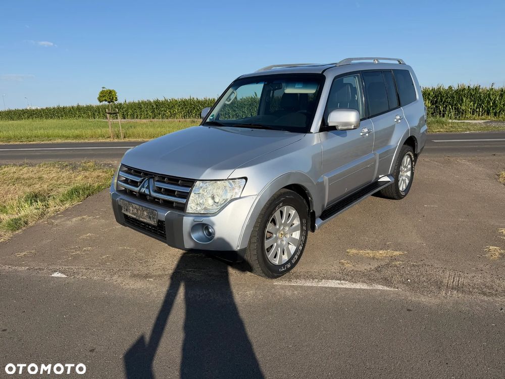 Mitsubishi Pajero - 1
