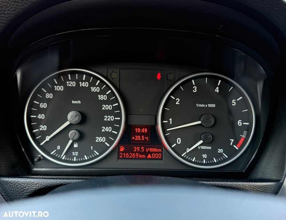 BMW Seria 3 320i - 6